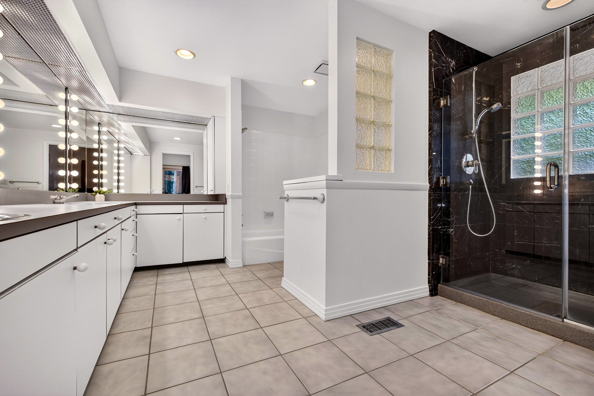 16224 195th Pl NE, Woodinville
