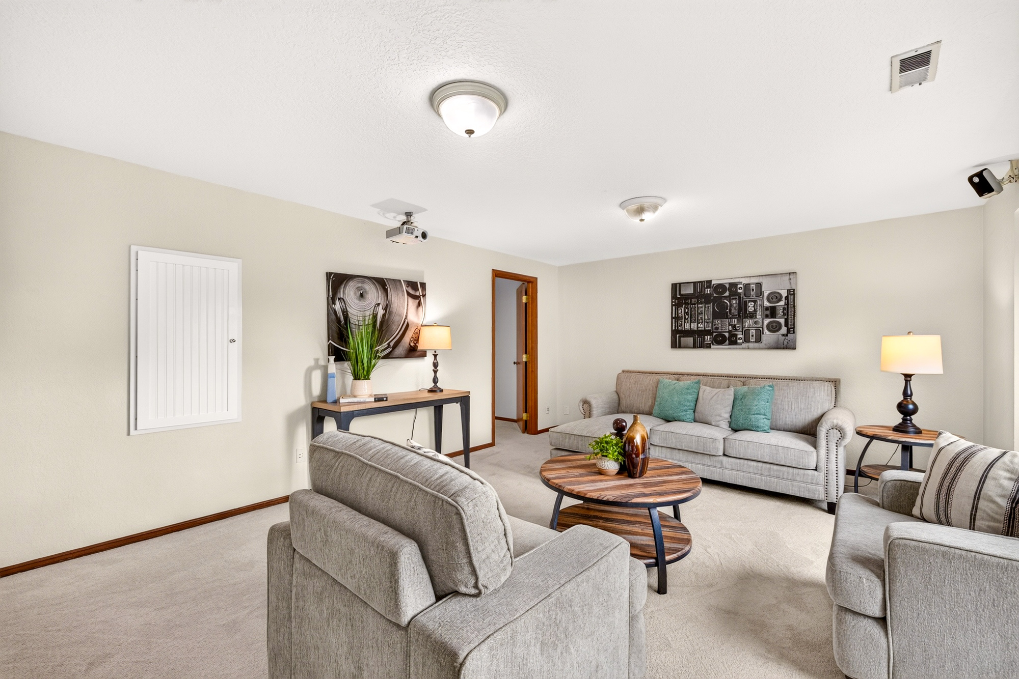 PENDING! 13712 176th Ave NE, Redmond