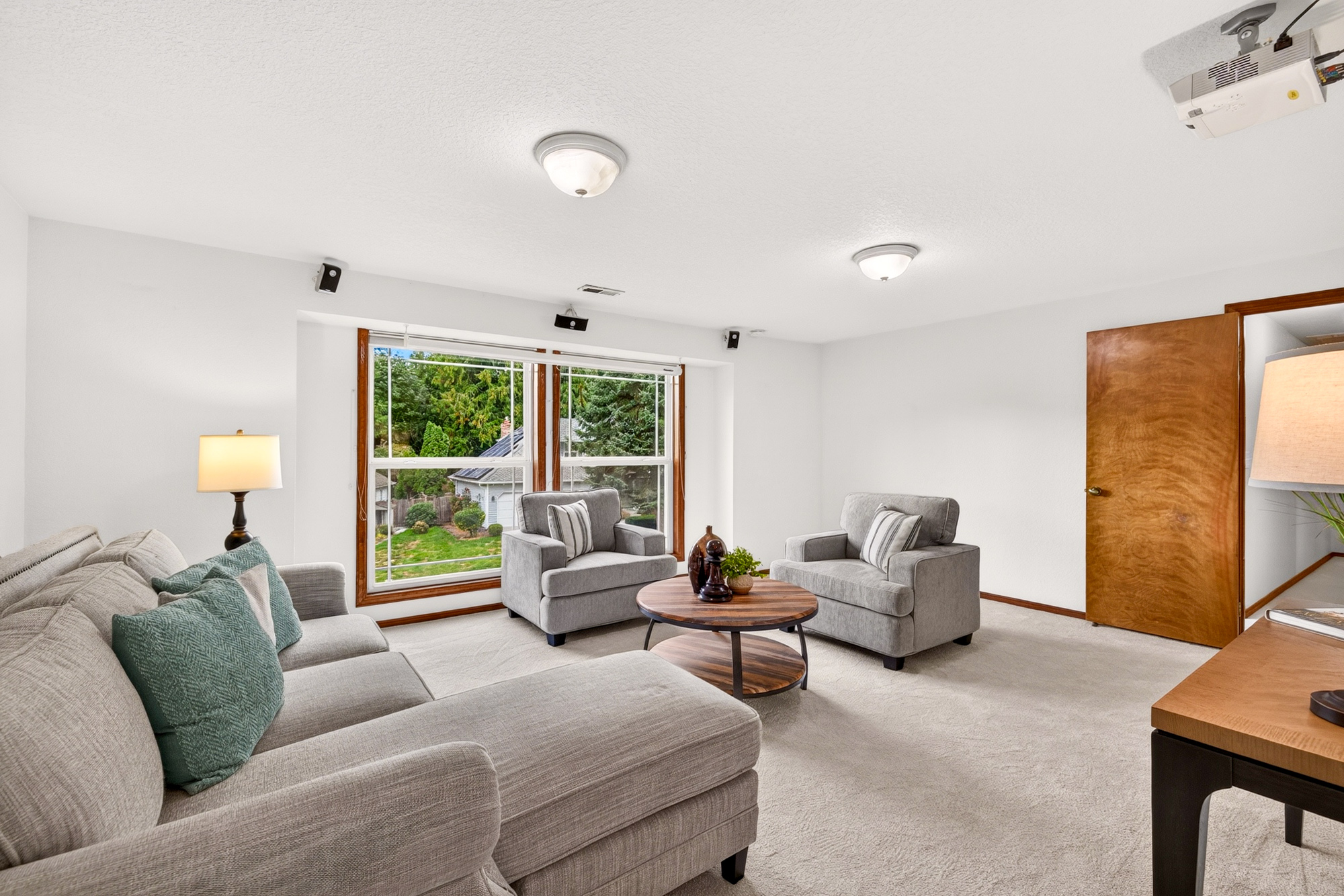 PENDING! 13712 176th Ave NE, Redmond