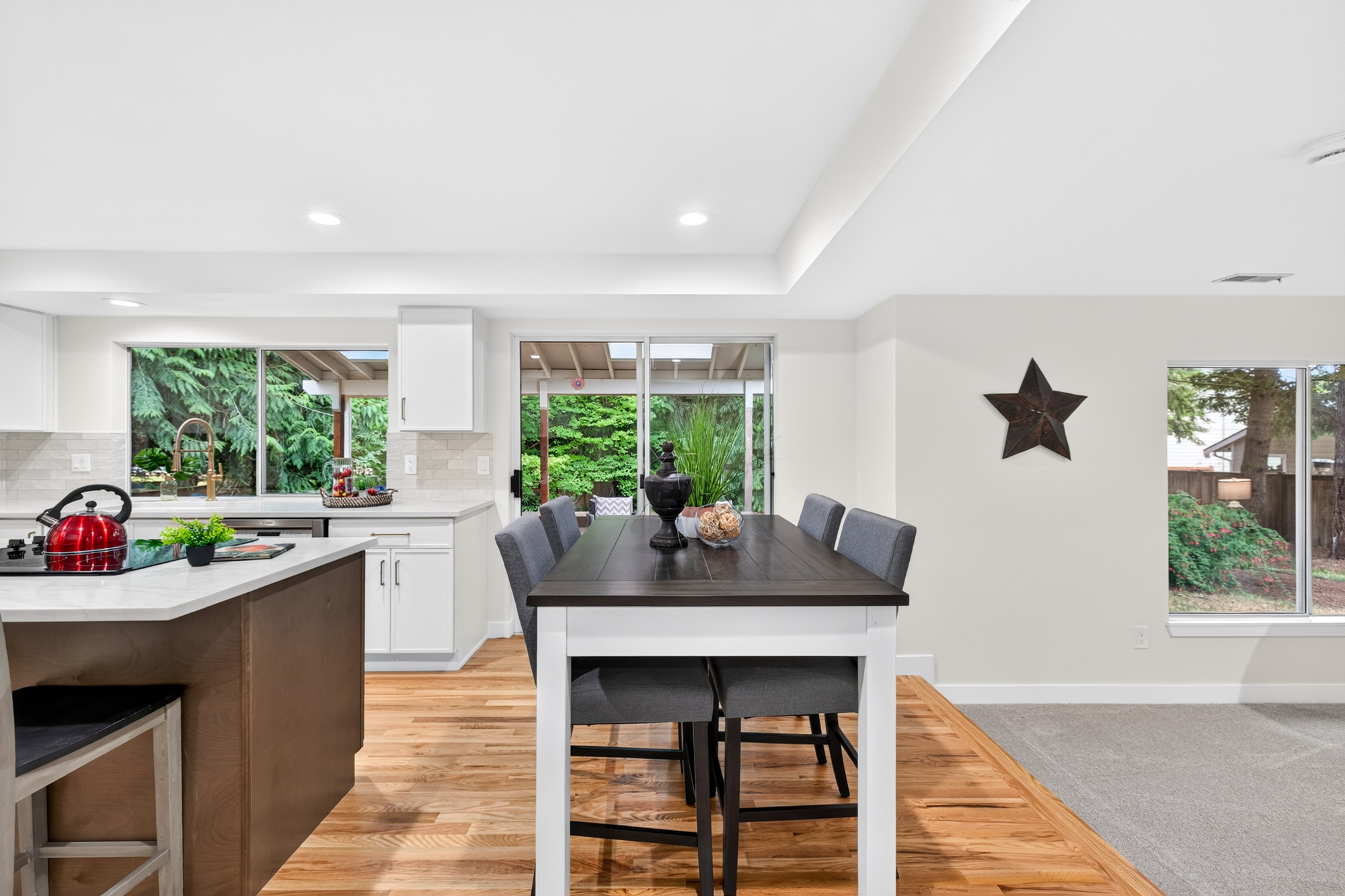 17405 NE 136th St, Redmond