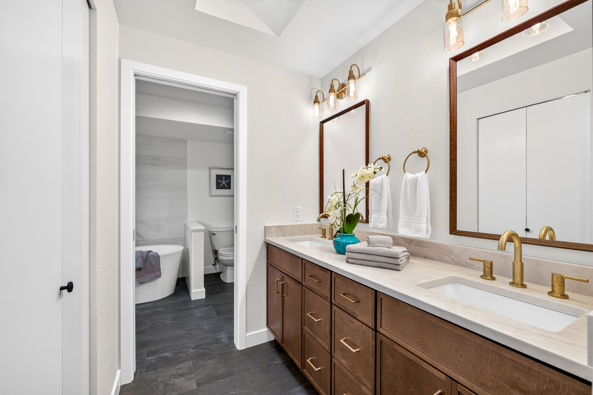17405 NE 136th St, Redmond