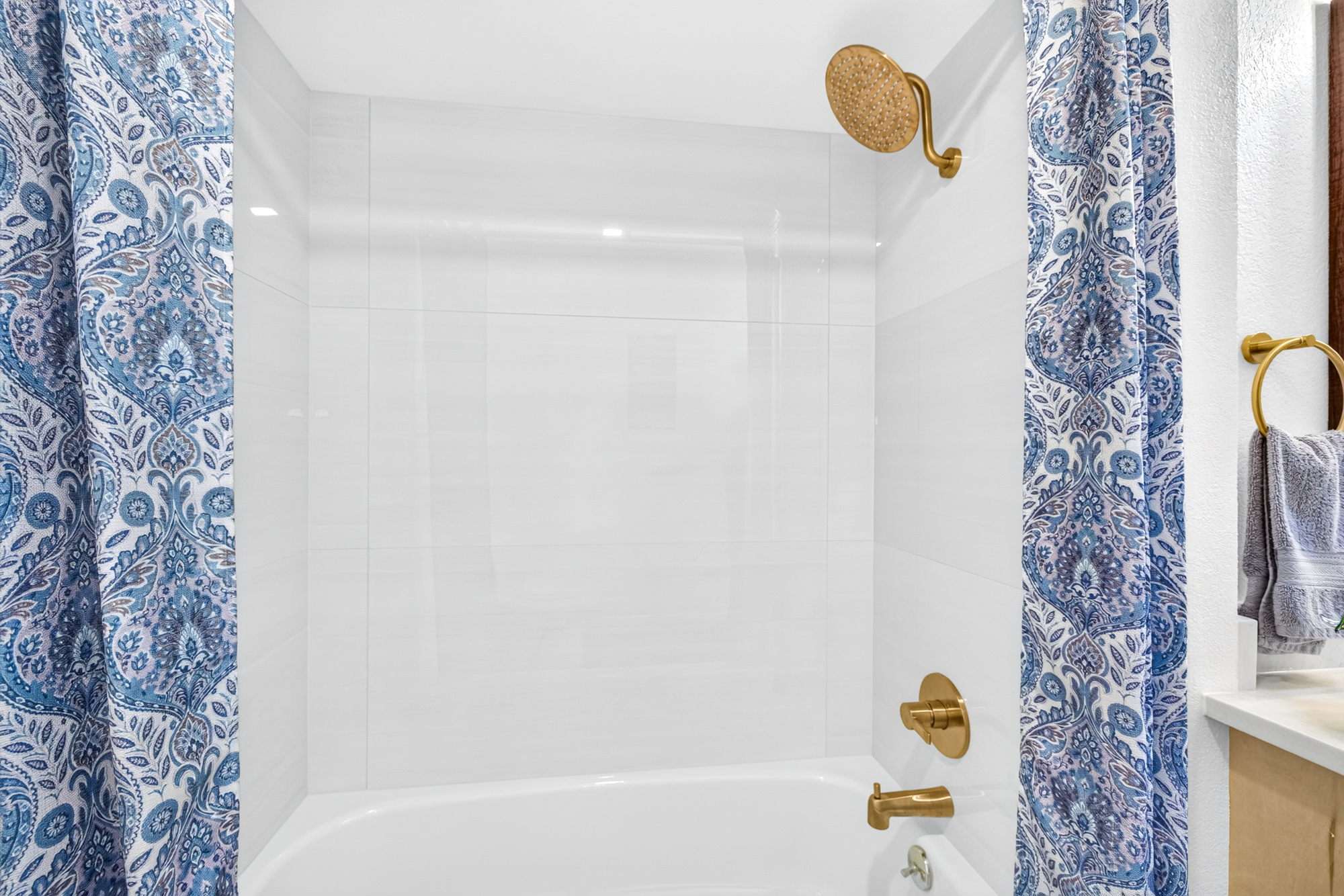 17405 NE 136th St, Redmond